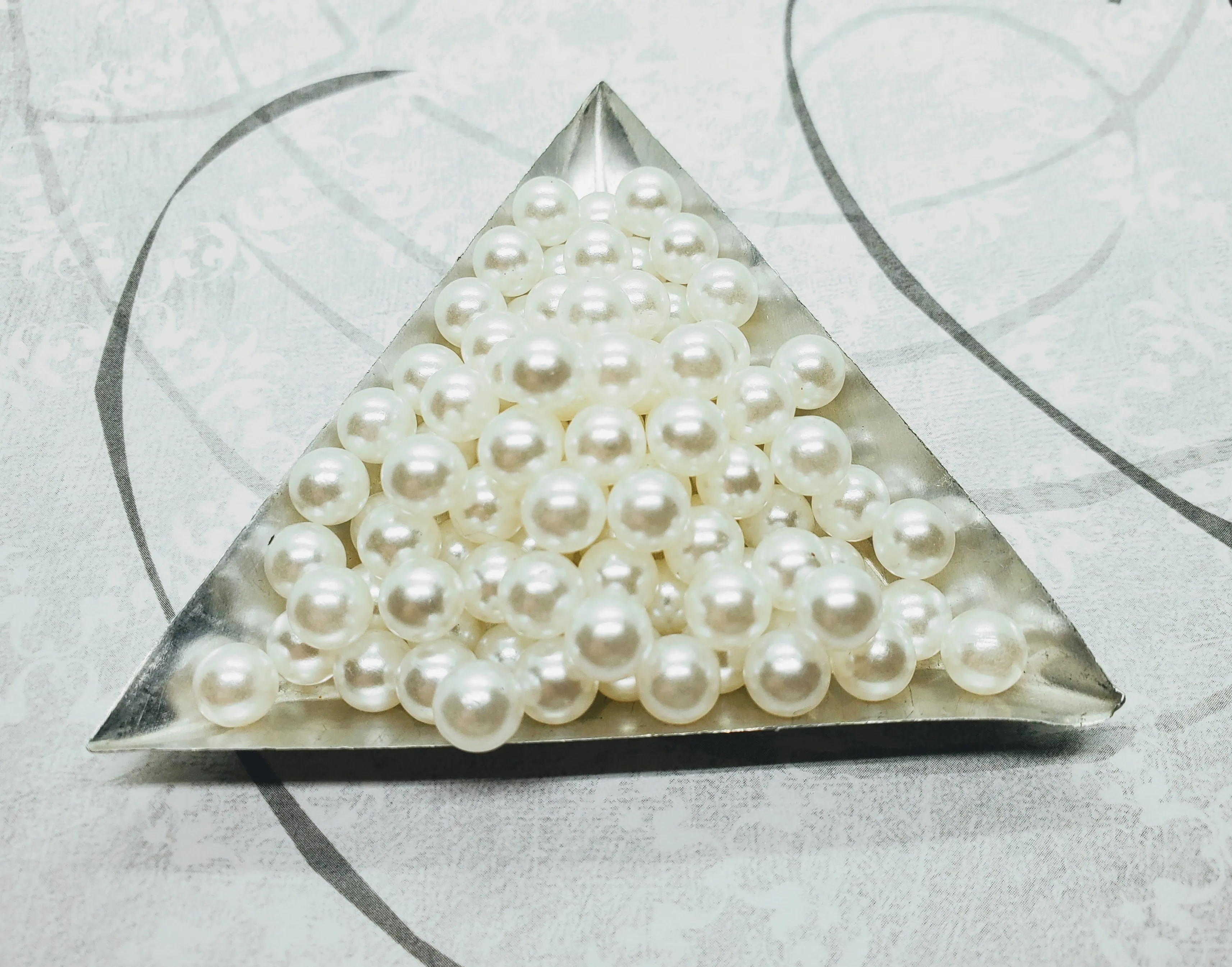 7mm White Pearl Beads Without Holes (100) - P127