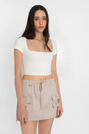 Crop top ajustado de escote cuadrado