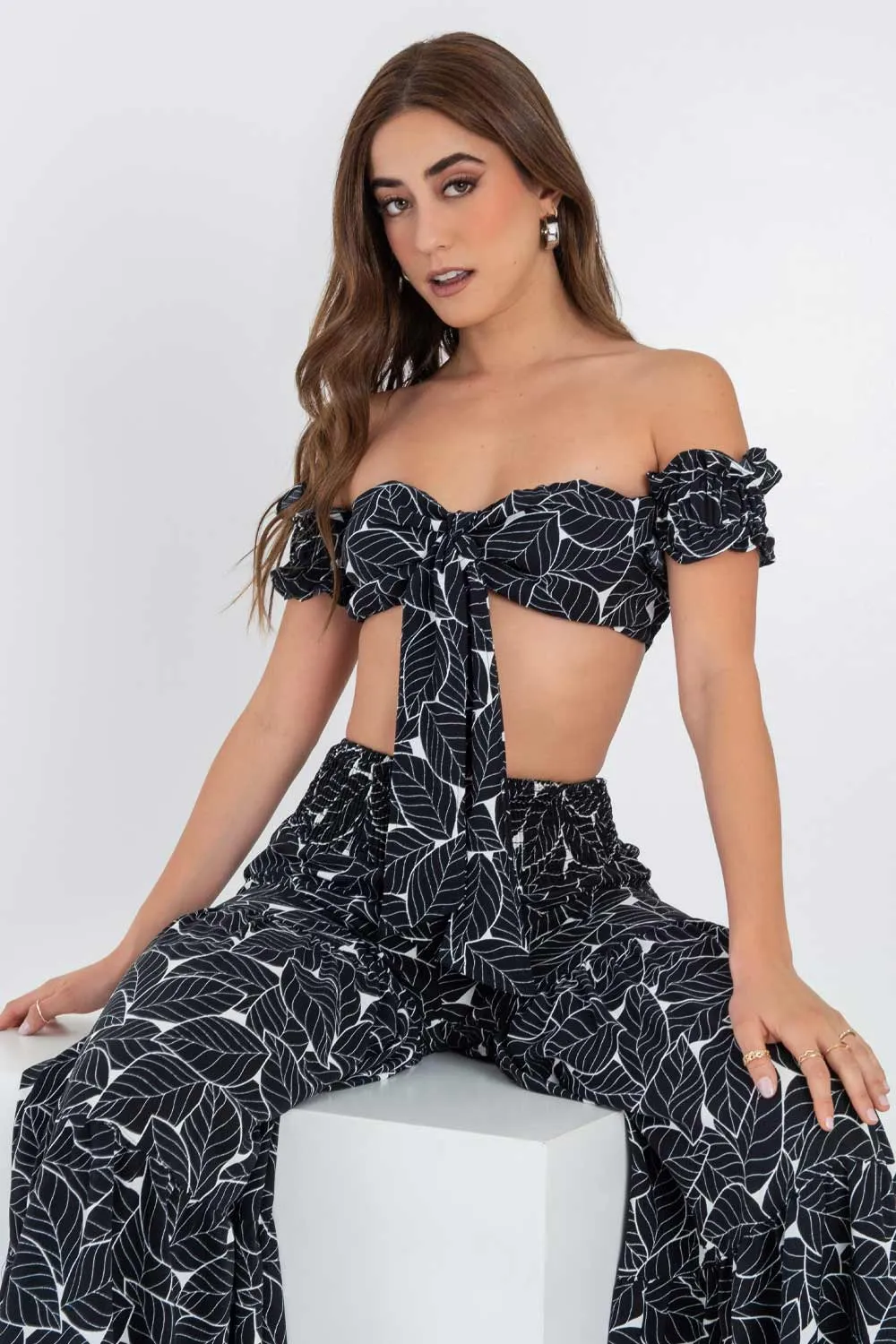 Crop top manga olanes escote corazón con nudo