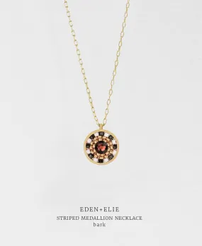EDEN + ELIE Striped Medallion necklace - Bark