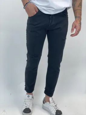 Skinny Black
